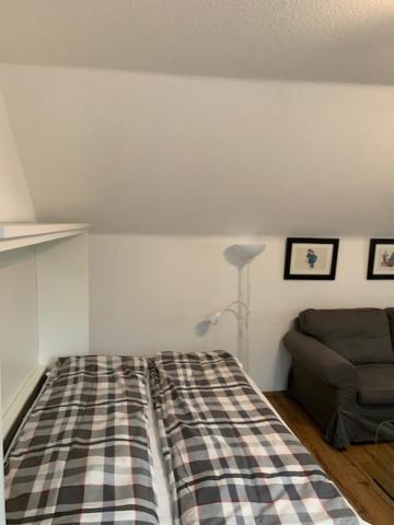 Zentrales Dachgeschossapartment In Leichligen ライヒリンゲン エクステリア 写真